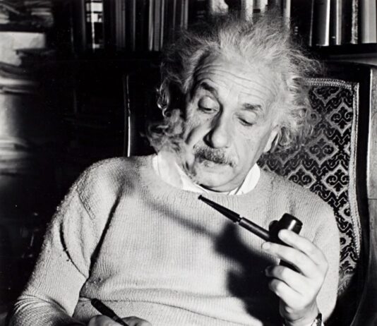 Unraveling Spacetime: A Thoughtful Review of Einstein’s Relativity Theory